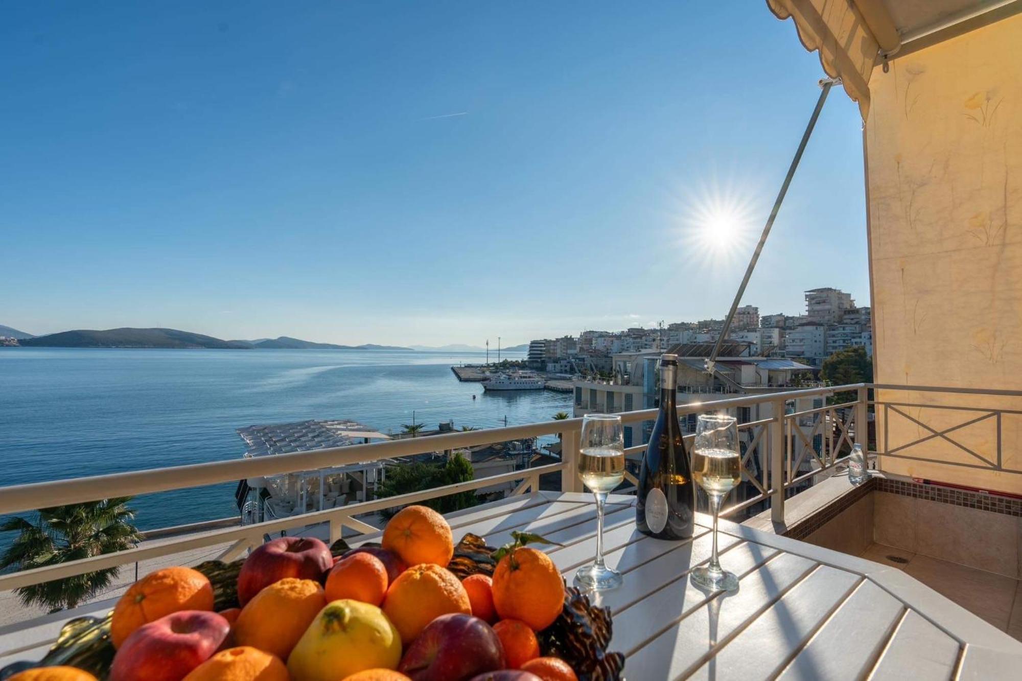Apartment In Saranda Экстерьер фото