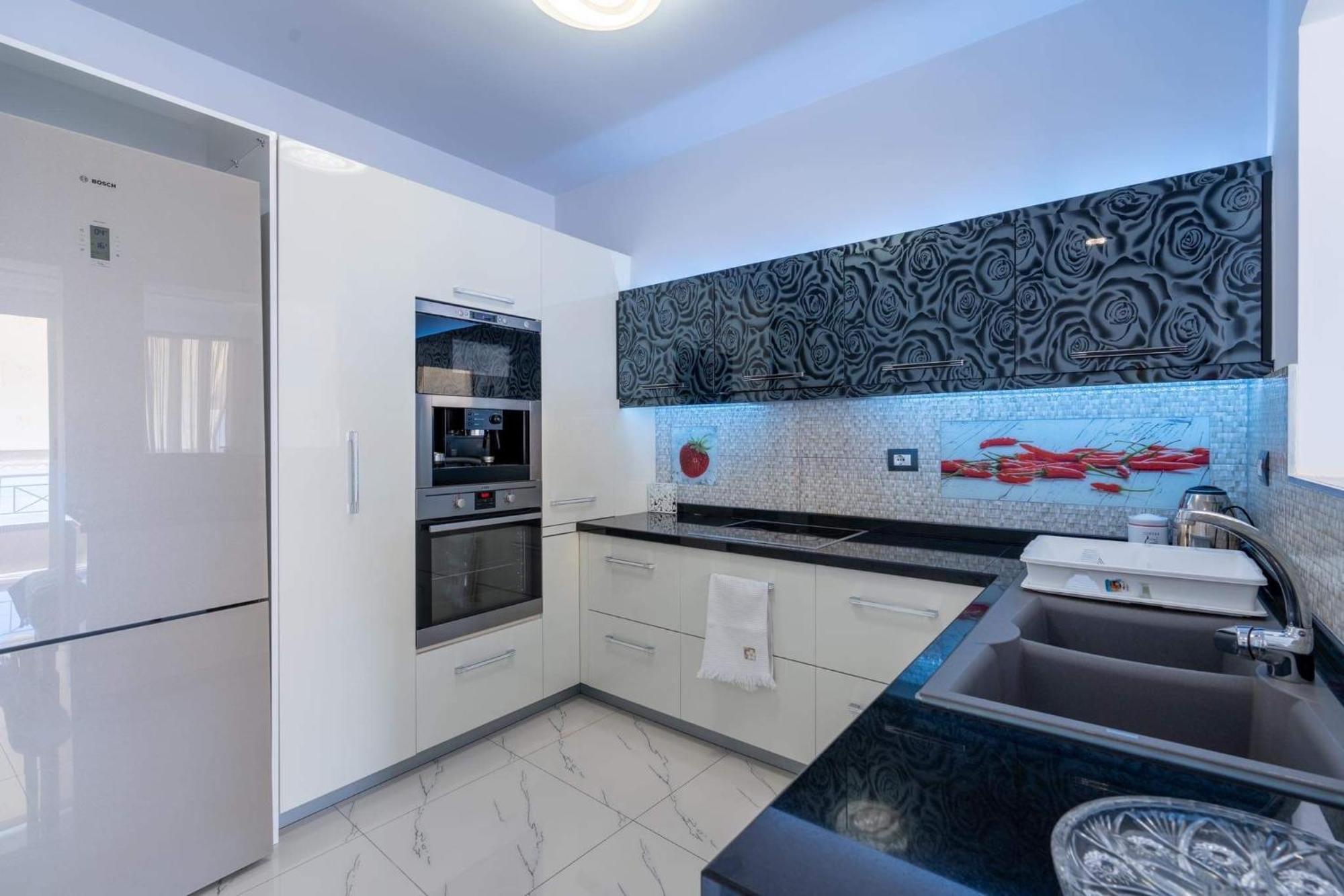 Apartment In Saranda Экстерьер фото
