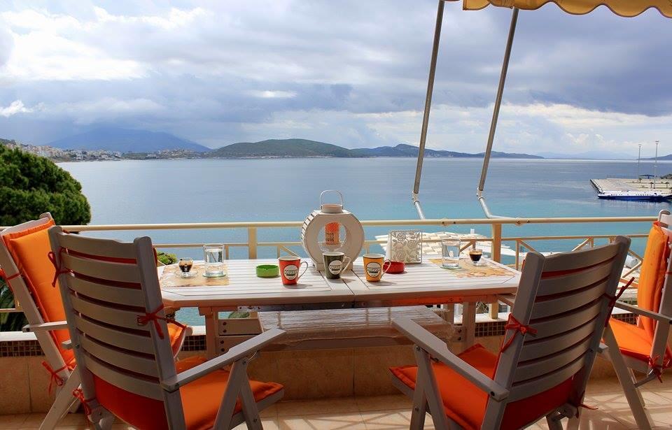 Apartment In Saranda Экстерьер фото